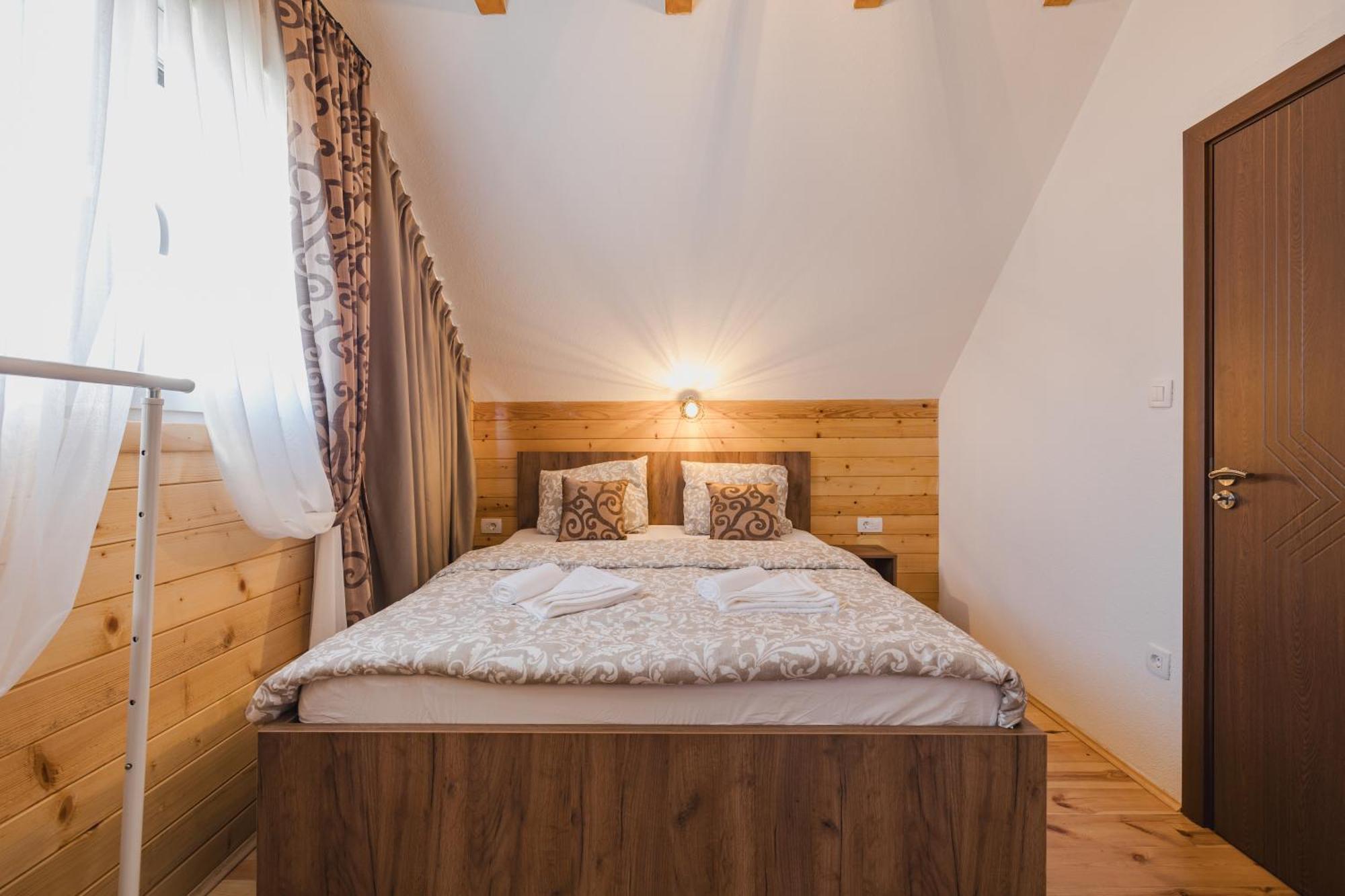 Mountain House Ivanovic Moticki Gaj Екстериор снимка