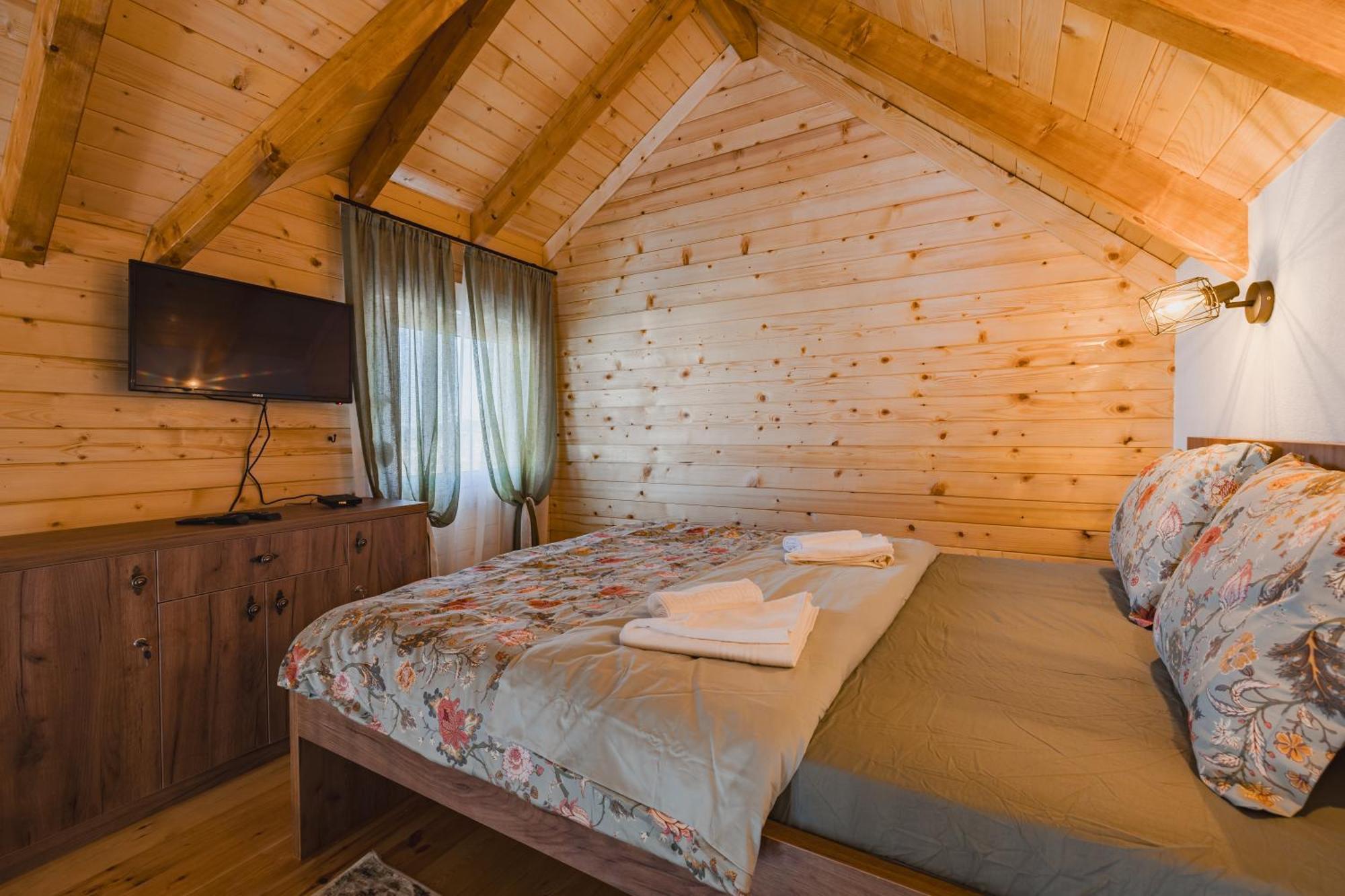 Mountain House Ivanovic Moticki Gaj Екстериор снимка