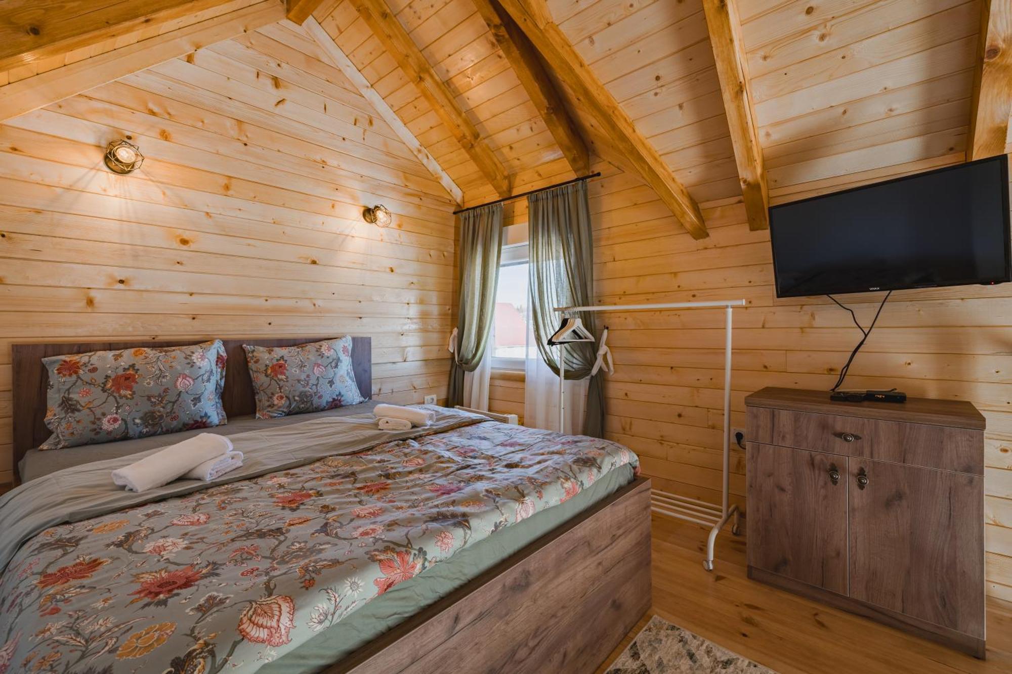 Mountain House Ivanovic Moticki Gaj Екстериор снимка